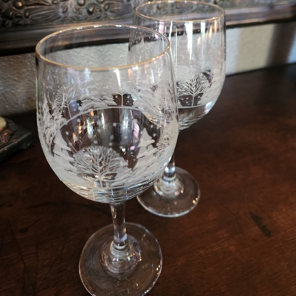 Holiday Wine/EggNog Glasses - Picture 6 of 10